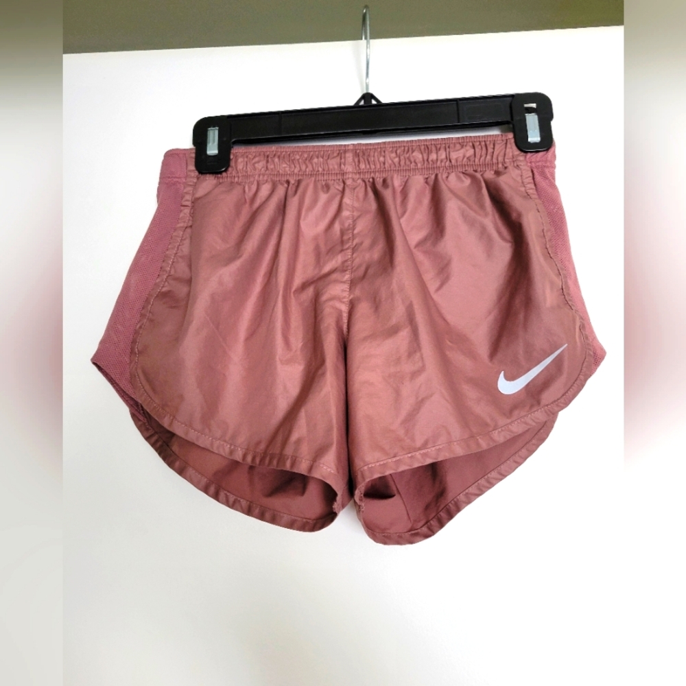 Nike Dry Fit Dusty Pink Nylon Women Running Shorts Size XS LIKE NEW‎